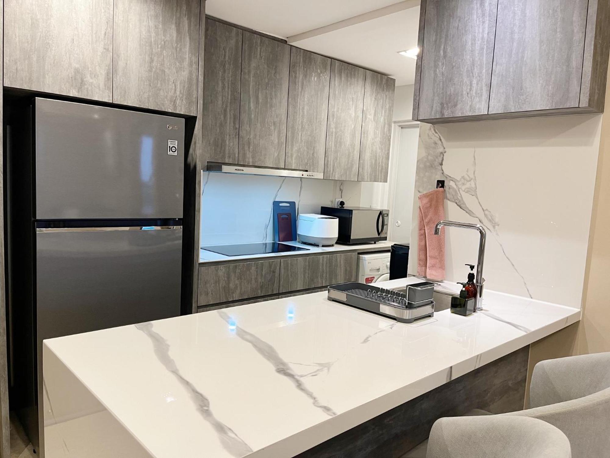 Gold Coast Pik Sea View Apartments By Longesuites Jakarta Zimmer foto