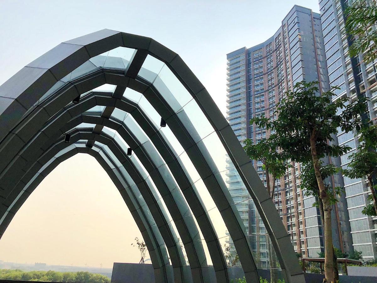 Gold Coast Pik Sea View Apartments By Longesuites Jakarta Exterior foto
